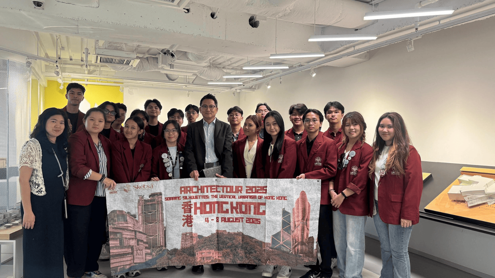 Foto bersama di Rocco Design Architects