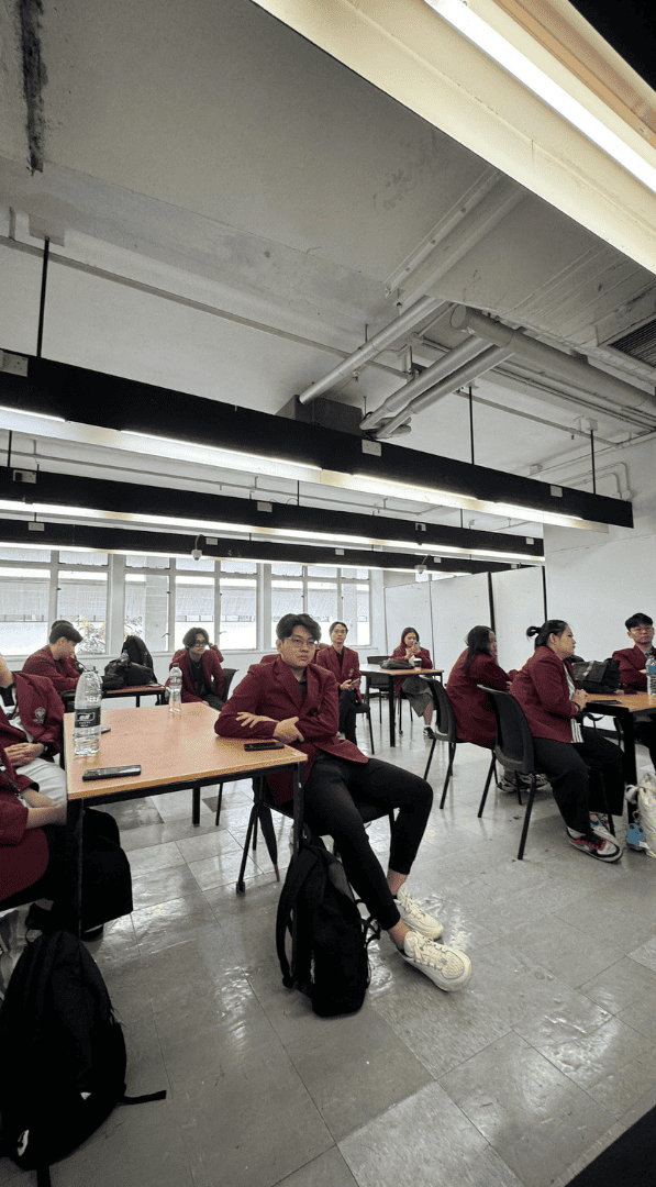 Kunjungan di HKU